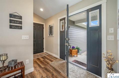 2292 Deerwood Drive North Mankato MN 56003