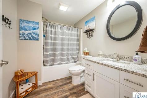 2292 Deerwood Drive North Mankato MN 56003