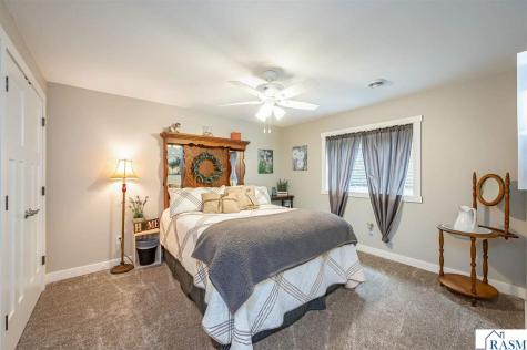 2292 Deerwood Drive North Mankato MN 56003