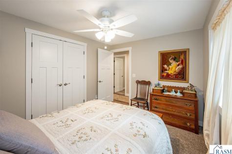 2292 Deerwood Drive North Mankato MN 56003