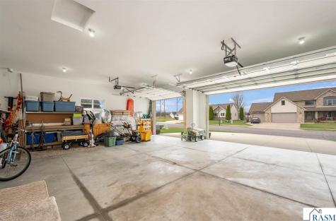 2292 Deerwood Drive North Mankato MN 56003