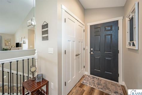 2292 Deerwood Drive North Mankato MN 56003