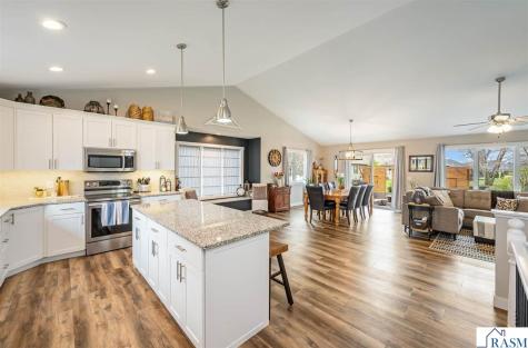 2292 Deerwood Drive North Mankato MN 56003