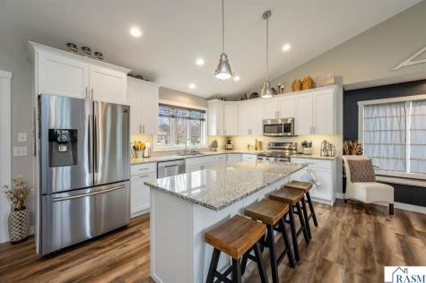 2292 Deerwood Drive North Mankato MN 56003
