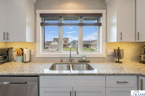 2292 Deerwood Drive North Mankato MN 56003