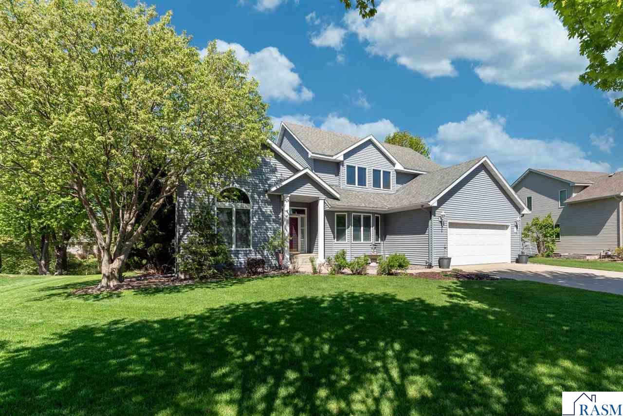 2153 Peregrine Lane North Mankato MN 56003