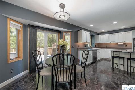 2153 Peregrine Lane North Mankato MN 56003
