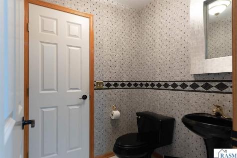 2153 Peregrine Lane North Mankato MN 56003