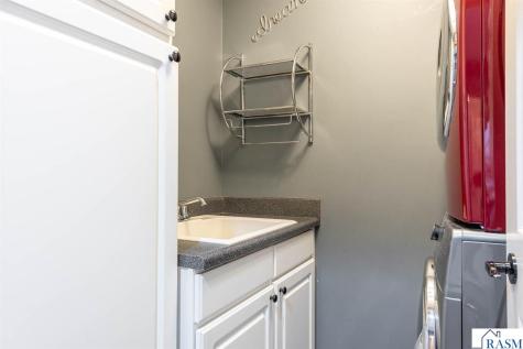 2153 Peregrine Lane North Mankato MN 56003