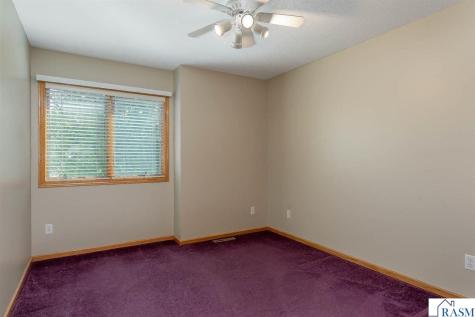 2153 Peregrine Lane North Mankato MN 56003