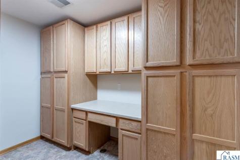 2153 Peregrine Lane North Mankato MN 56003