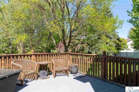 2153 Peregrine Lane North Mankato MN 56003