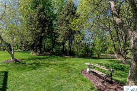 2153 Peregrine Lane North Mankato MN 56003