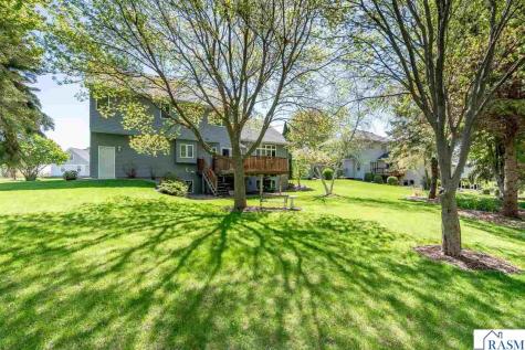 2153 Peregrine Lane North Mankato MN 56003