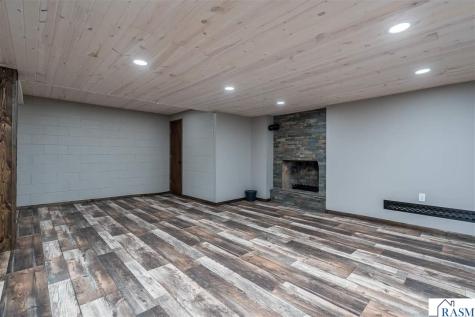 56977 142nd Street Mapleton MN 56065