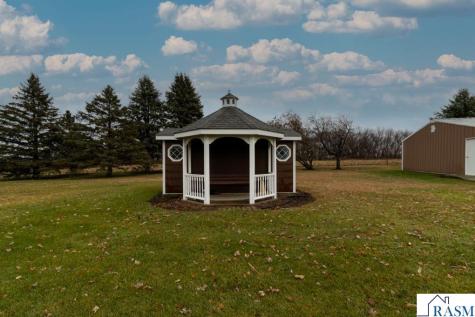 84777 State Highway 60 Madelia MN 56062