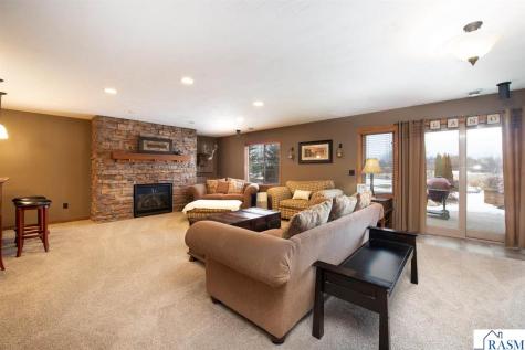 610 E Rolling Hills Drive Le Center MN 56057