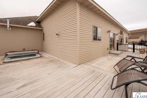 610 E Rolling Hills Drive Le Center MN 56057