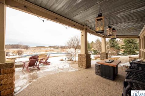 610 E Rolling Hills Drive Le Center MN 56057