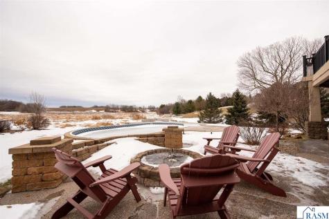 610 E Rolling Hills Drive Le Center MN 56057