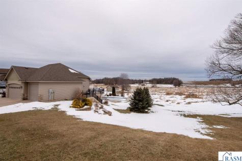 610 E Rolling Hills Drive Le Center MN 56057