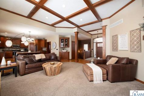 610 E Rolling Hills Drive Le Center MN 56057
