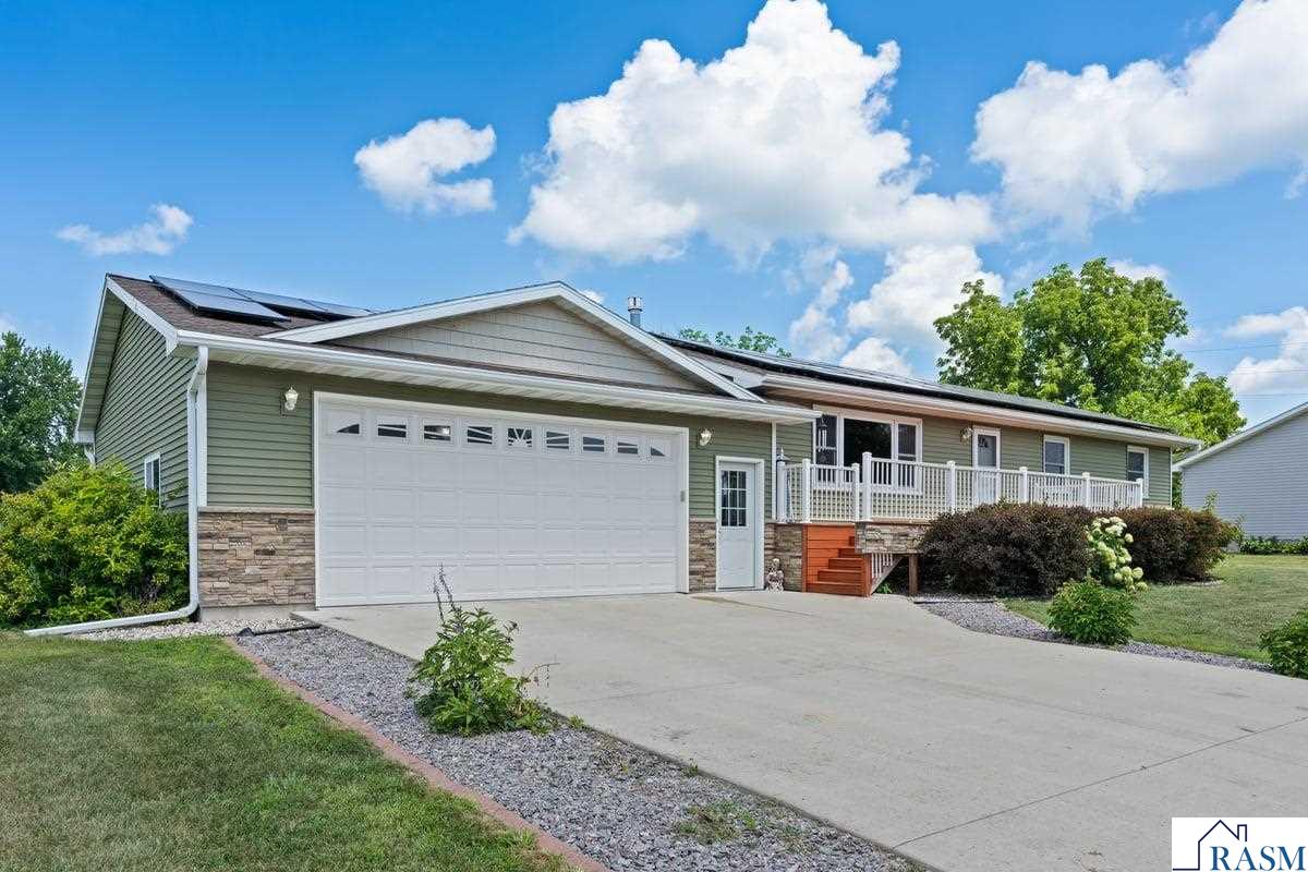 219 SE 5th Street Madelia MN 56062
