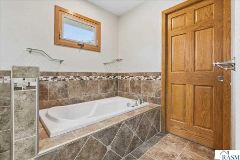 219 SE 5th Street Madelia MN 56062