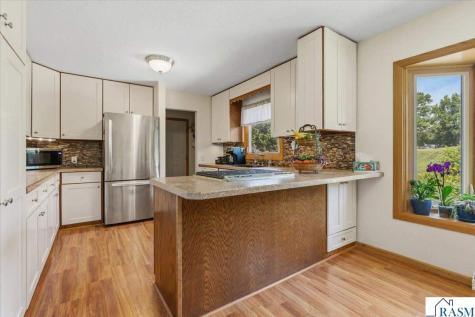 219 SE 5th Street Madelia MN 56062