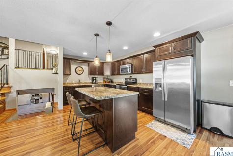 101 Marquette Avenue North Mankato MN 56003