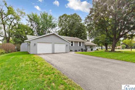101 Marquette Avenue North Mankato MN 56003