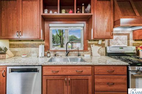 338 E Cleveland Avenue Winnebago MN 56098