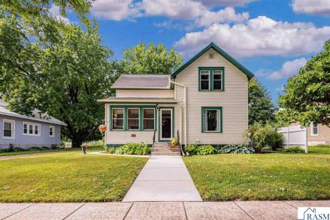 338 E Cleveland Avenue Winnebago MN 56098