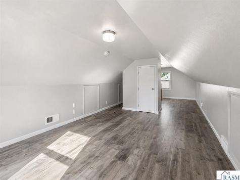 1424 Fair Street Mankato MN 56000-1