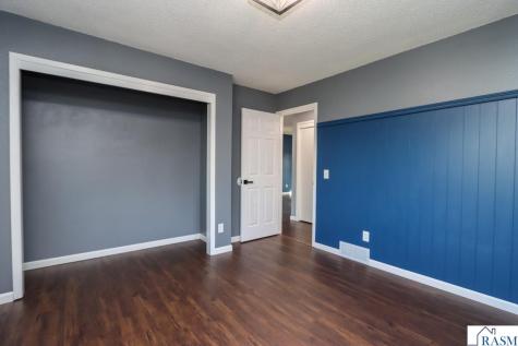 211 S Webster Street Kasota MN 56050