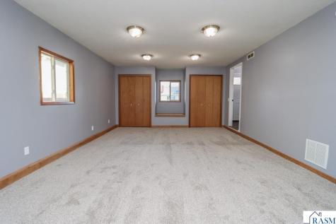 211 S Webster Street Kasota MN 56050