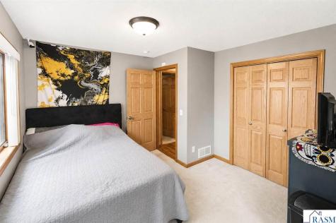 105 Raven Court Mankato MN 56001