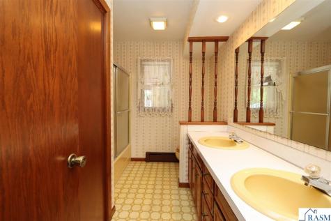 100 Stony Creek Circle Mankato MN 56001