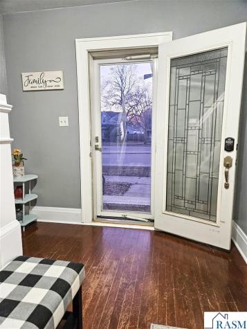 812 Broadway Street North New Ulm MN 56073
