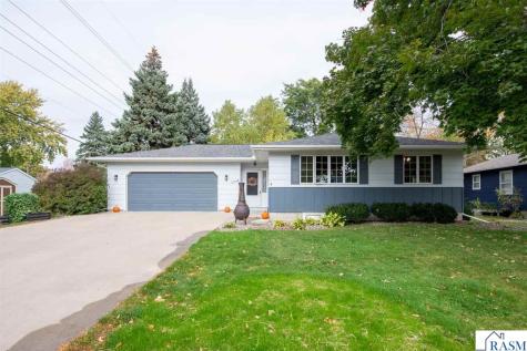 2208 Marwood Drive Mankato MN 56001