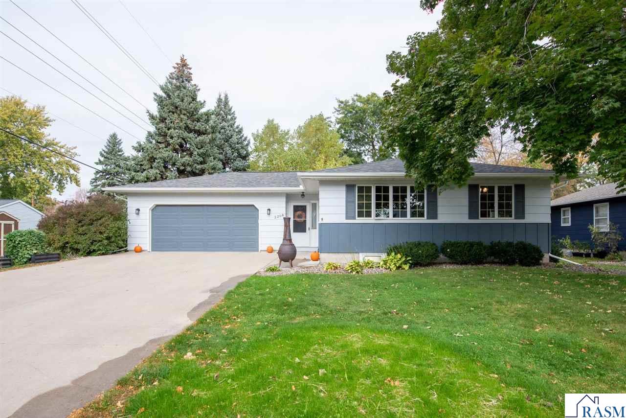 2208 Marwood Drive Mankato MN 56001