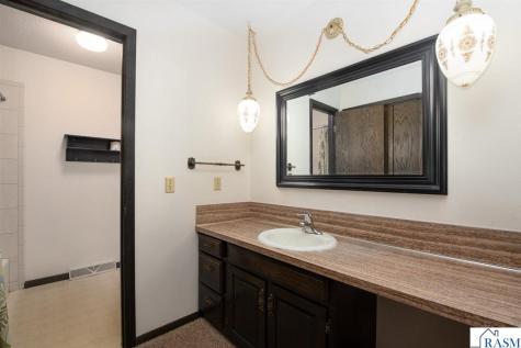 2208 Marwood Drive Mankato MN 56001