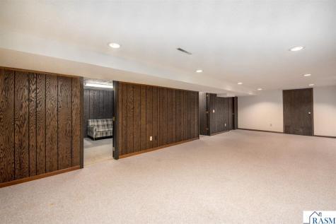 2208 Marwood Drive Mankato MN 56001