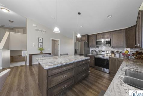 10 Sunset Court North Mankato MN 56003