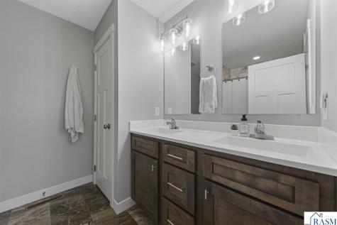 10 Sunset Court North Mankato MN 56003