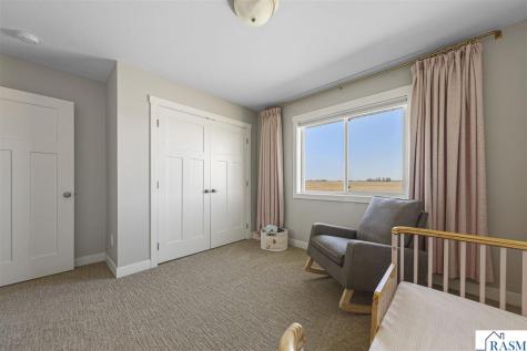 10 Sunset Court North Mankato MN 56003