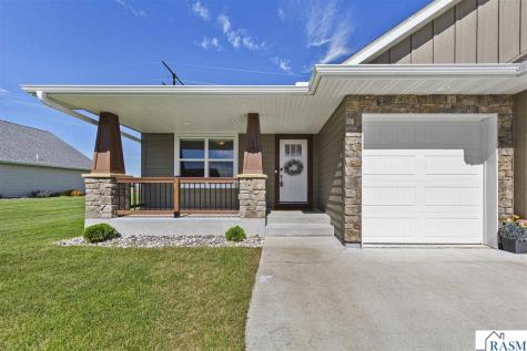 10 Sunset Court North Mankato MN 56003