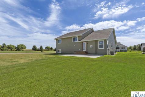 10 Sunset Court North Mankato MN 56003