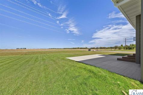10 Sunset Court North Mankato MN 56003