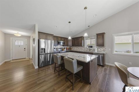 10 Sunset Court North Mankato MN 56003